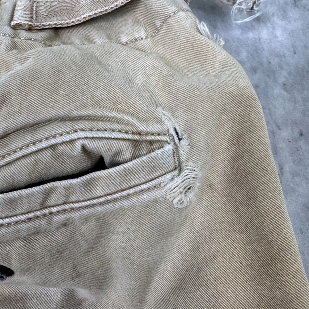 Banana Republic brand banana